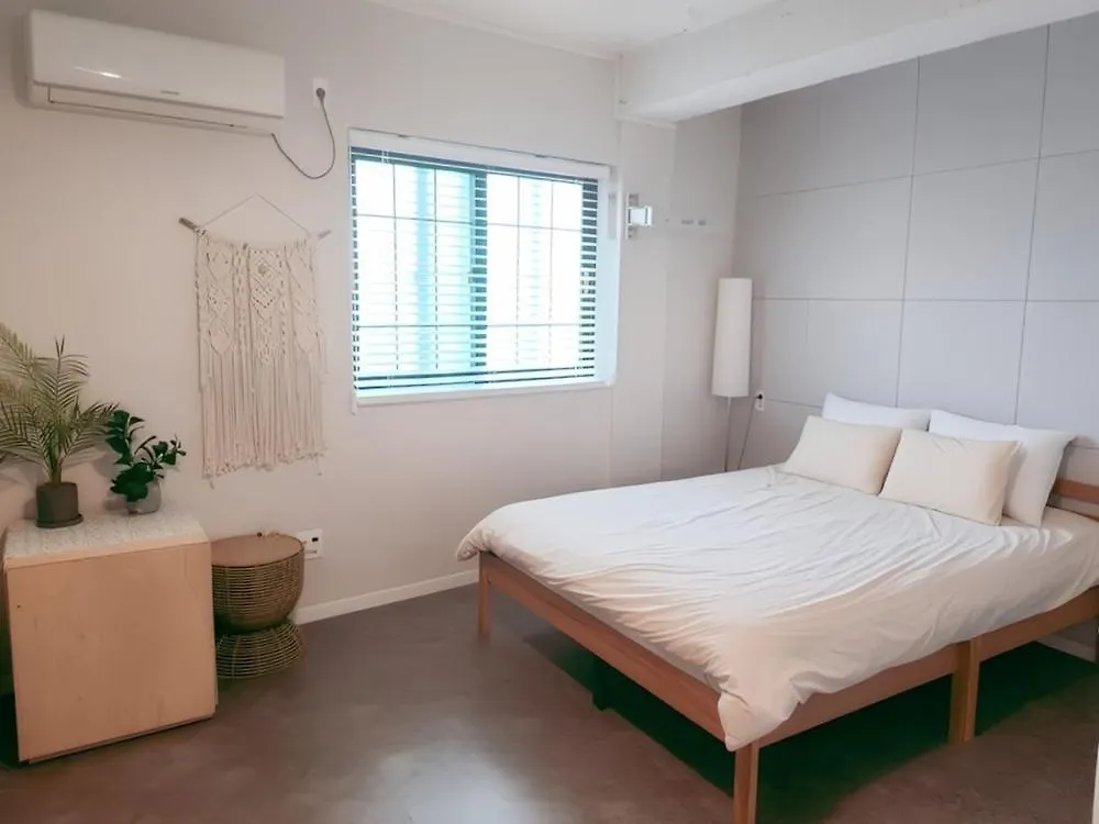 بيت ضيافة فندق Jeju Goyo Walk